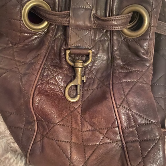 Gorgeous Christian Dior Bucket Bag. In soft Brown - Picture 10 of 11